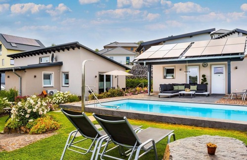 Hunerbach House | 4-bed vacation home Im Käulchen - Eifelia Ferienhäuser