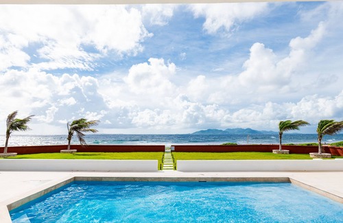 Sandy Hill Villa | 4-Bed Villa, Pool, Parking