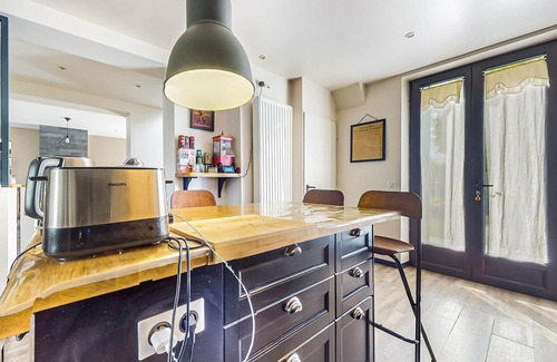 Montagny-Sainte-Felicite House | 4 bedroom accommodation in Montagny-Sainte-Félici