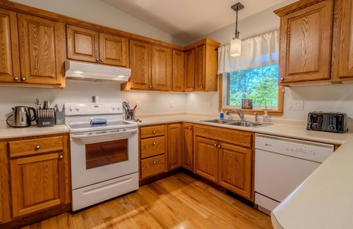 Frankfort House | 4 bedroom, 2 bathroom Home Perfect for a Family in Frankfort