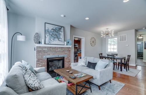 Frederick House | 4 Bedroom, 3 Bath Big Downtown Frederick home, w/Private Patio & fire table