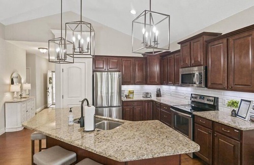 Camdenton House | 4 Bedroom/3 Bath Home on Fairway at Old Kinderhook Golf Resort + Next to Pool!