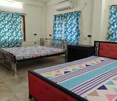 Kolkata Apartment | 4 Bedroom 3 Bathroom Fully AC Private Flat up to 14 People