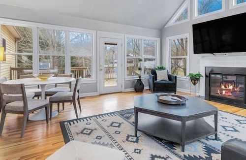 Fletcher Apartment | 4 Bedroom 684999 by Houzlet