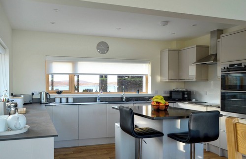 Beinn Orasaigh Cottage | 4 bedroom accommodation in Carbost, near Portree