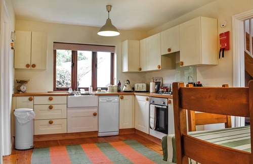 Bridgwater Cottage | 4 bedroom accommodation in Chilton Polden, near Glastonbury