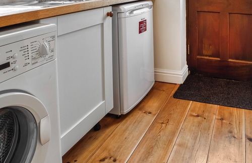Bridgwater Cottage | 4 bedroom accommodation in Chilton Polden, near Glastonbury