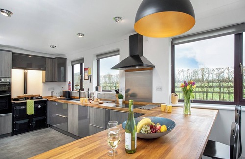 Cullompton Cottage | 4 bedroom accommodation in Blackdown Hills, near Culmstock
