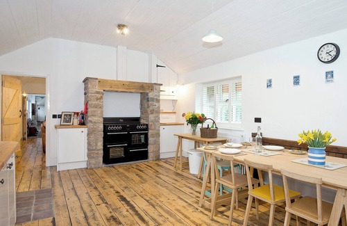 Llandwrog Cottage | 4 bedroom accommodation in Llandwrog, near Caernarfon