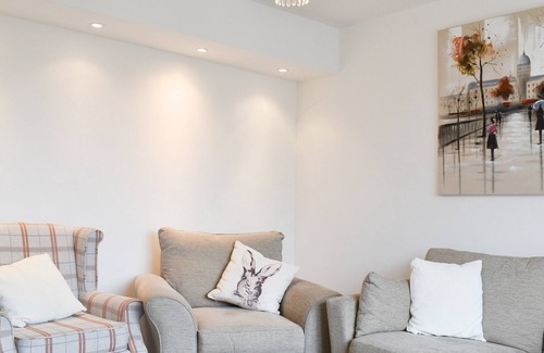 Barnsley Cottage | 4 bedroom accommodation in Elsecar, near Barnsley