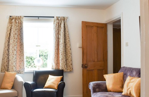 Barnsley Cottage | 4 bedroom accommodation in Elsecar, near Barnsley