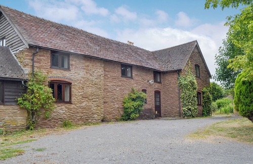 Bromyard Cottage | 4 bedroom accommodation in Bredenbury, near Leominster