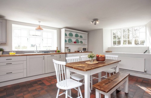 Eleighwater House | 4 bedroom accommodation in Burridge