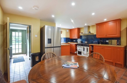 Falkland Cottage | 4 bedroom accommodation in Falkland