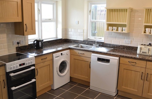 Sea Palling Cottage | 4 bedroom accommodation in Sea Palling, near Stalham