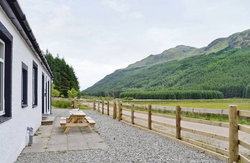 Dunoon Cottage | 4 bedroom accommodation in Glen Masson, near Dunoon