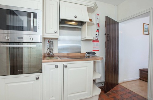 Sugnall Cottage | 4 bedroom accommodation in Chatcull, near Eccleshall