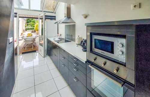 Paimboeuf House | 4 bedroom awesome home in Paimboeuf