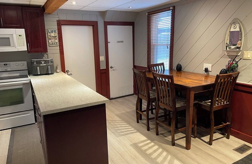 Manitoulin District Cottage | 4 Bedroom Cottage On Manitoulin Island, Ontario