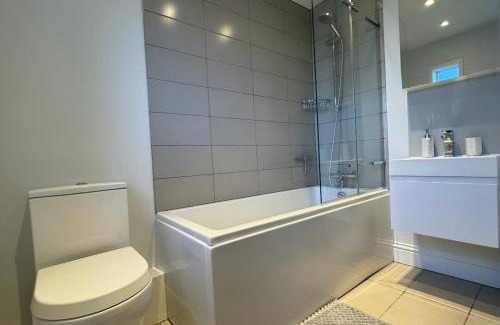 Lewes House | 4 Bedroom En-Suite Townhouse