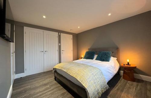Lewes House | 4 Bedroom En-Suite Townhouse