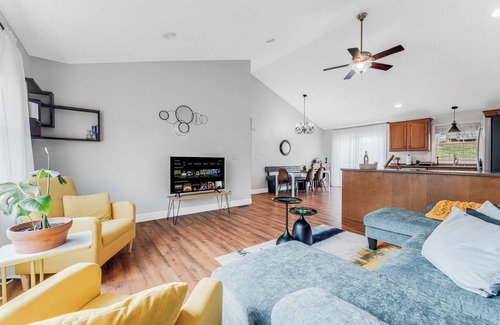 Cheat Lake House | 4-Bedroom Family-Friendly Home in Morgantown, WV Near Cheat Lake