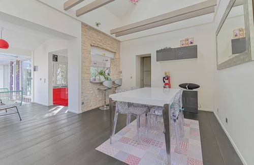 Adamville House | 4 Bedroom Private vacation home in Saint-Maur-des-Fossés