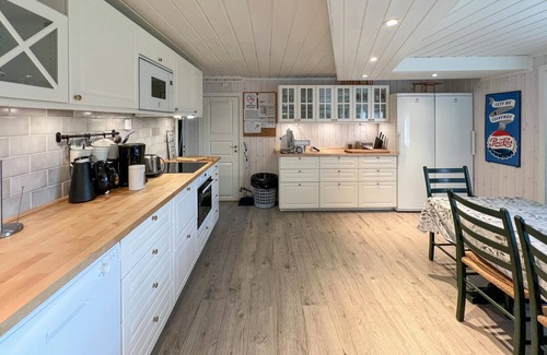 Sor-Aurdal House | 4 bedroom gorgeous home in Bagn