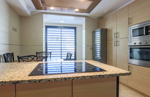 Mosqueira Villa | ★4 Bedroom, Holiday villa with Private Pool, Beach nearby in Albufeira