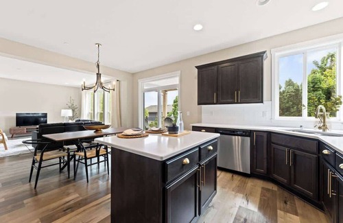 Camas House | 4 Bedroom Home Near Downtown Camas w/Private Sauna