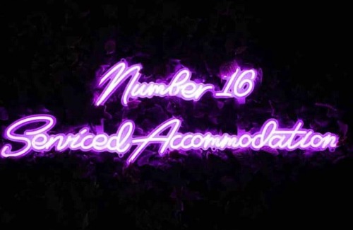 Basildon House | 4 Bedroom Home With Games Room!