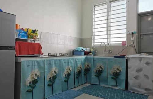 Asam Kumbang House | 4-Bedroom Homestay in Taiping, Perak