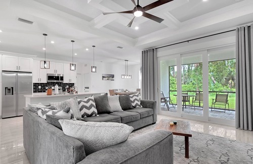 North Port House | 4-bedroom house in pleasant North Port with WiFi, AC