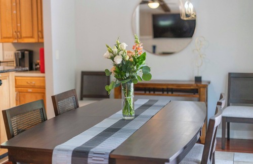 Mounds View House | 4-bedroom house in marvelous Mounds View with WiFi, AC