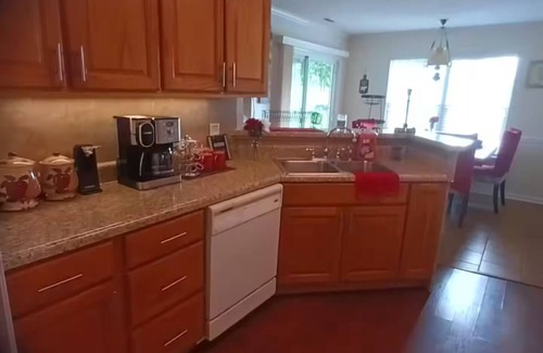 Lascassas House | 4-bedroom house in wonderful Lascassas with AC, fitness room, furnished