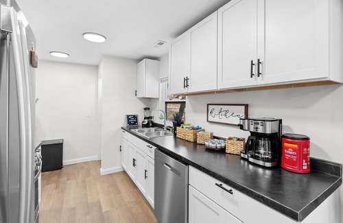 Lansing House | 4-bedroom house in wonderful Lansing with AC, WiFi