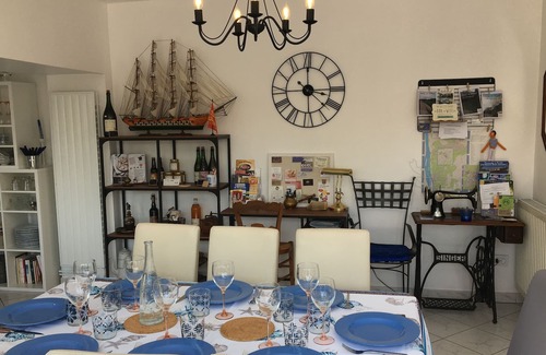 Belbeuf House | 4 bedroom house & private garden--quiet-Parking-9km from Rouen-1H30 from PARIS
