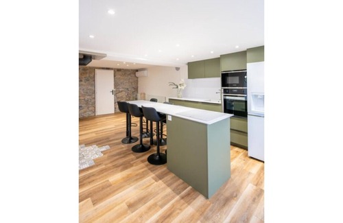 Apremont House | 4-bedroom house with jacuzzi, private pool and sauna