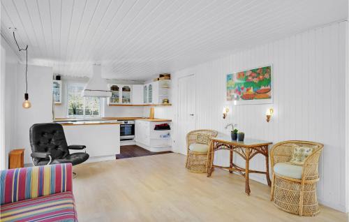 Knebel House | 4 Bedroom Nice Home In Knebel