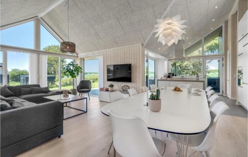 Saksild Strand House | 4 Bedroom Nice Home In Odder