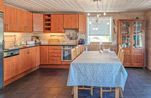 Spangereid House | 4 bedroom nice home in Spangereid
