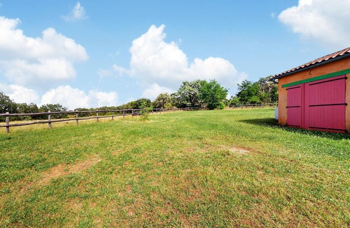 Carlucet House | 4 bedroom pet friendly home in Carlucet