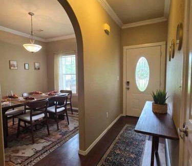 Calera House | 4 bedroom pet friendly grill under 5 min to airport and Choctaw Casino