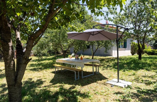 Vrlika House | 4 bedroom pet friendly home in Maovice