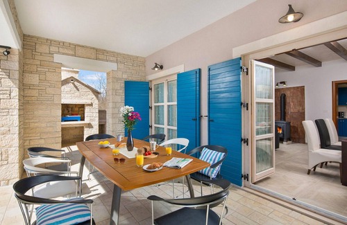 Labin House | 4 bedroom pet friendly home in Snasici