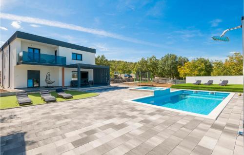 Podbablje House | 4 Bedroom Stunning Home In Grubine