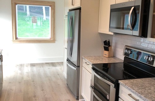 Macatawa House | 4-bedroom vacation home just 3 minutes drive to Lake Michigan