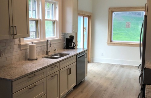Macatawa House | 4-bedroom vacation home just 3 minutes drive to Lake Michigan