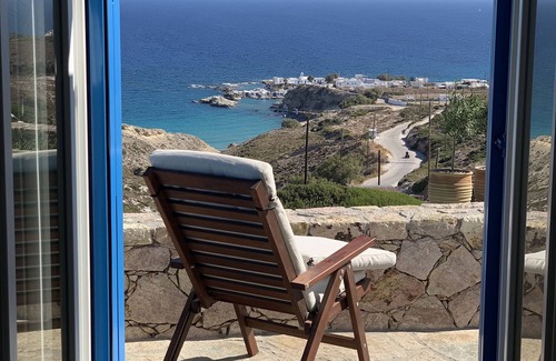 Mandrakia Villa | 4-Bedroom Villa in Milos with stunning sea views overlooking Mandrakia Village