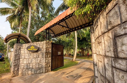 Narammala Villa | 4-bedroom villa in wonderful Kadahapola with WiFi, AC, fitness room